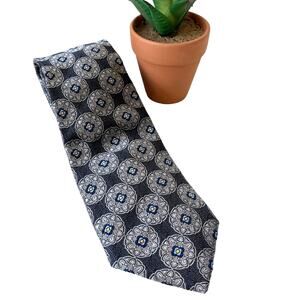 JOS A BANK Signature Collection Mens Tie Gray Floral Textured 100% Silk 3.75"